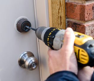 Locksmith Master Shop Chicago, IL 312-288-7670 Locksmith Master Shop Chicago, IL 312-288-7670